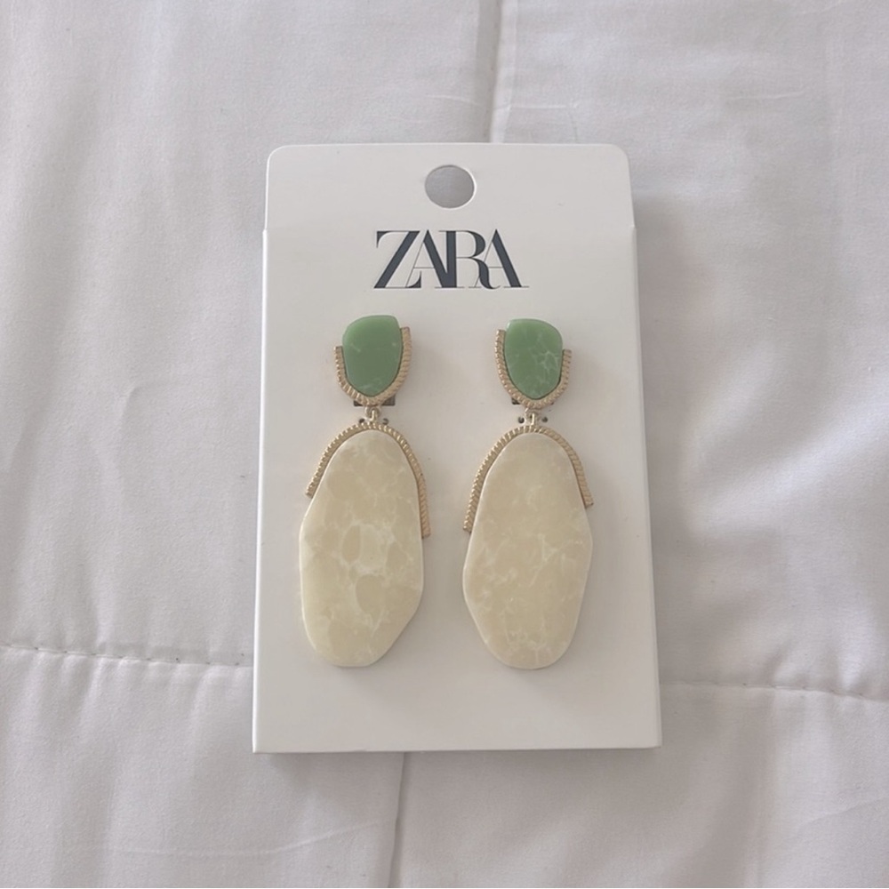 ZARA Pebble Drop Green White Stone Earrings